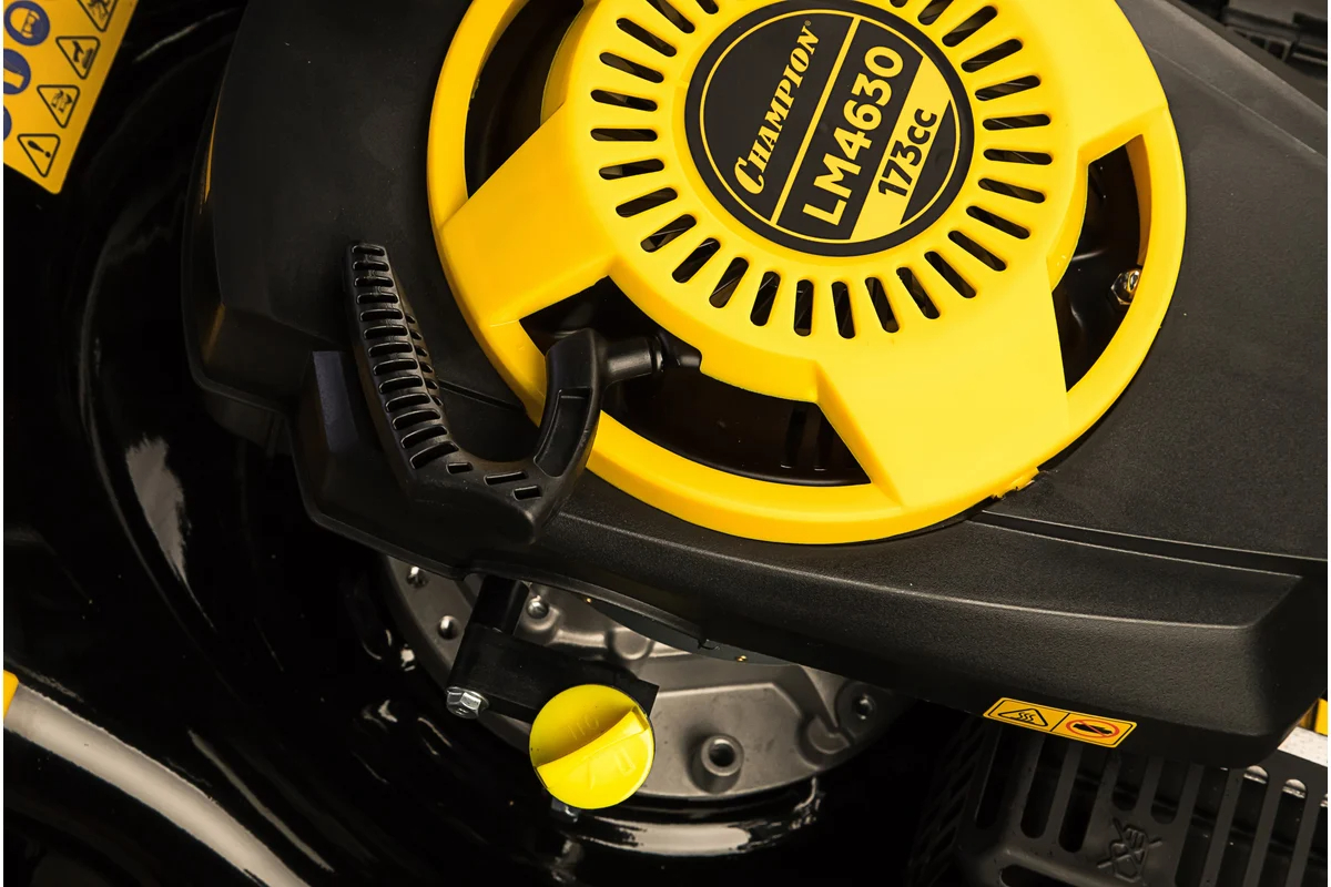 champion-lm4630-kryshka-motora-i-model.jpg