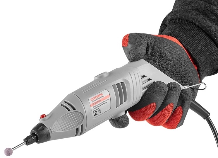 electric-engraver-crown-ct13428-bmc-usage-left