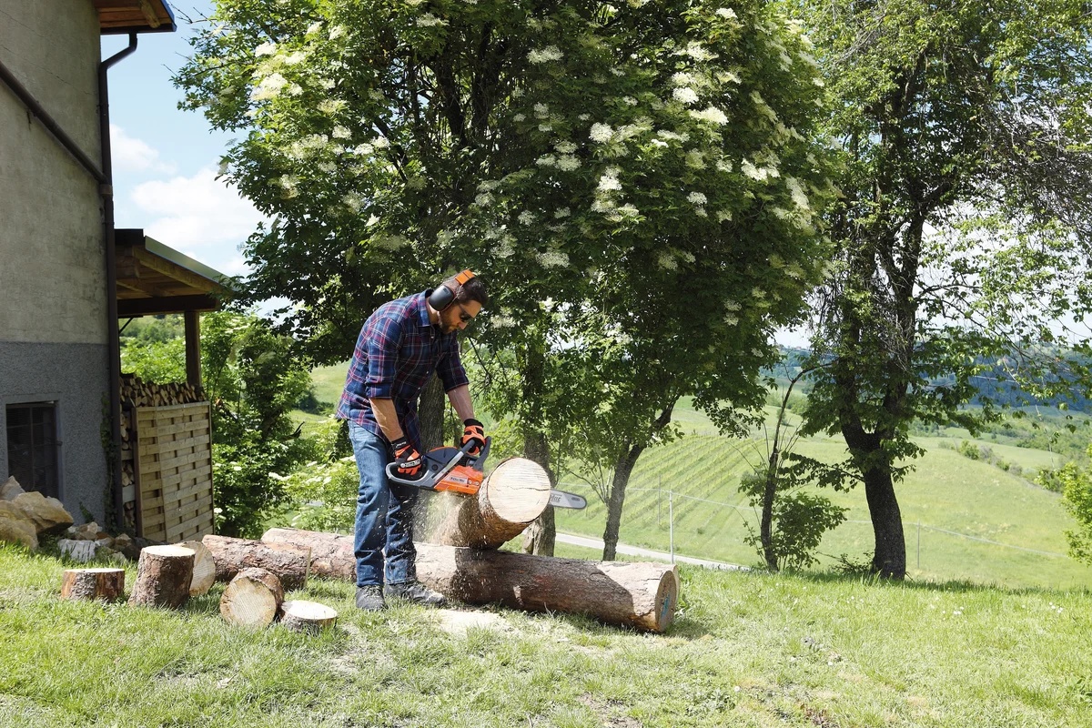 benzopila-oleo-mac-gsh-56-easy-start-5032-9002e1b-vid-sboku