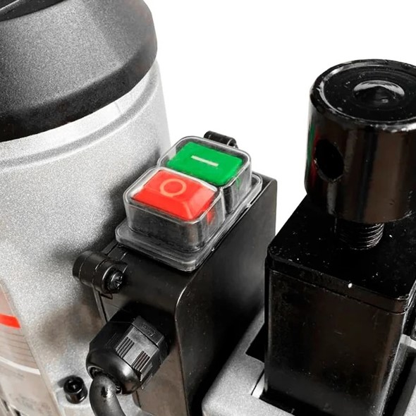 drel-almaznogo-sverleniya-crown-ct32027-knopki