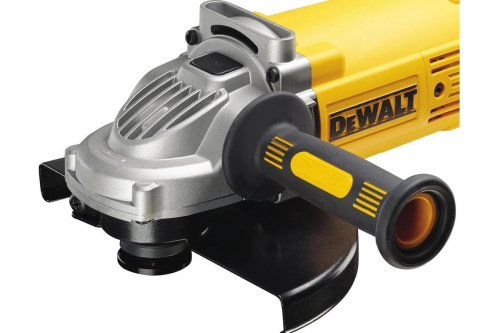 uglovaya-shlifmashina-dewalt-230mm-dwe492-dwe492-ks-ruchka-i-korpus