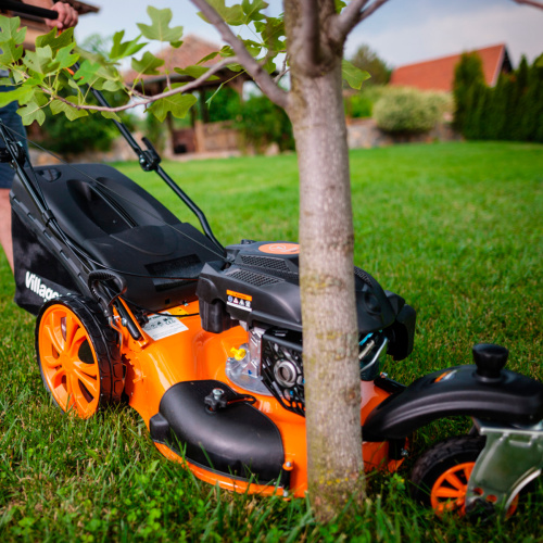 gazonokosilka-benzinovaya-villager-vrsh-555r-obshij-vid-sboku