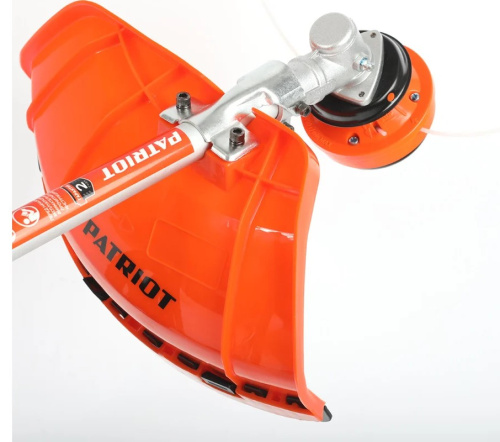 kolesnyj-trimmer-gazonokosilka-patriot-pt520-512109520-dvigatel-sprava