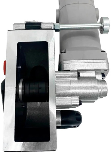 wall-chaser-crown-ct13683-150-front-view