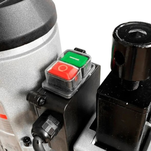 drel-almaznogo-sverleniya-crown-ct32027-knopki