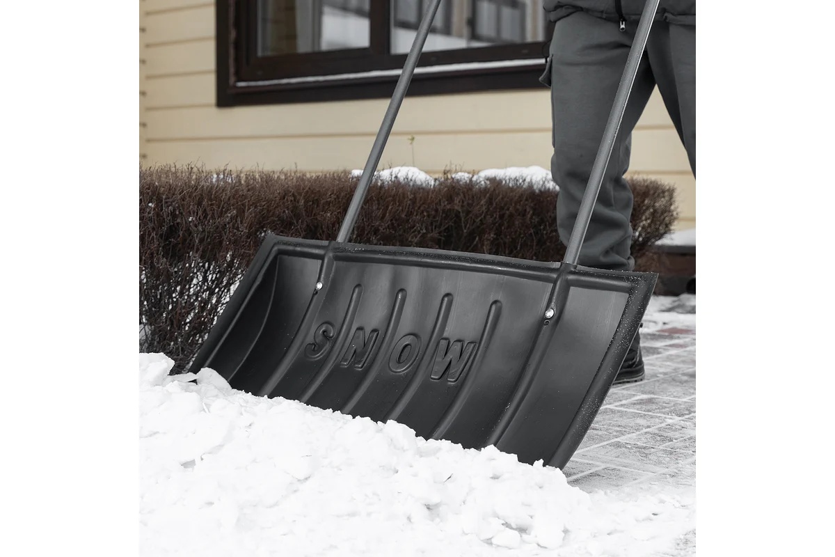 dvizhok-plastikovyi-dlya-snega-p-obraznaya-ruchka-790x450mm-sibrtex-rossiya-61594-profil-truby