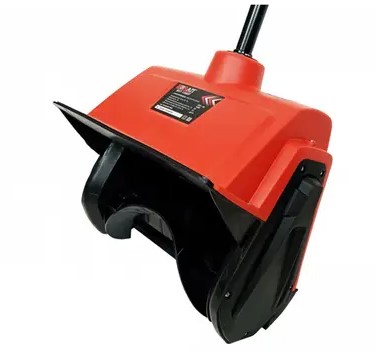 snegouborchnik-brait-bst1300y-shnek-v-rabote